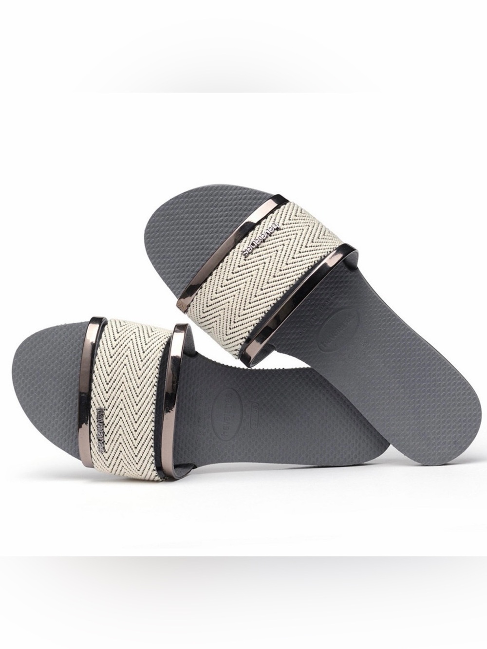 NWT Havaianas Women’s Steel Grey Slippers Size 11/12W